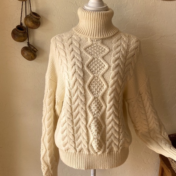 🎉🎉NEW WITH TAG‼️ ATTU ( beige botany ) CHUNKY KNIT TURTLE NECK SWEATER ‼️ - Picture 3 of 16